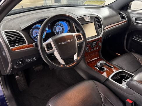 Used 2014 Chrysler 300 AWD image 13