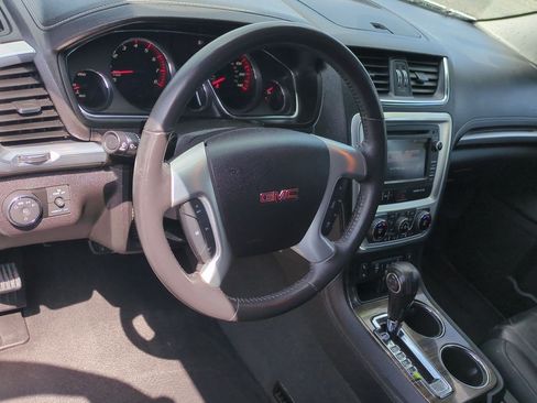Used 2016 GMC Acadia SLT FWD image 10