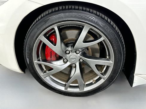 Used 2014 Nissan 370Z Touring w/ Sport Package RWD image 29