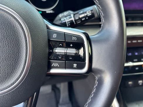 Used 2024 Kia Carnival SX FWD image 12