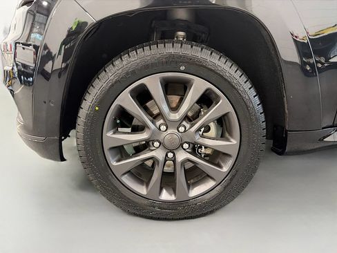 Used 2018 Jeep Grand Cherokee High Altitude AWD/4WD image 30