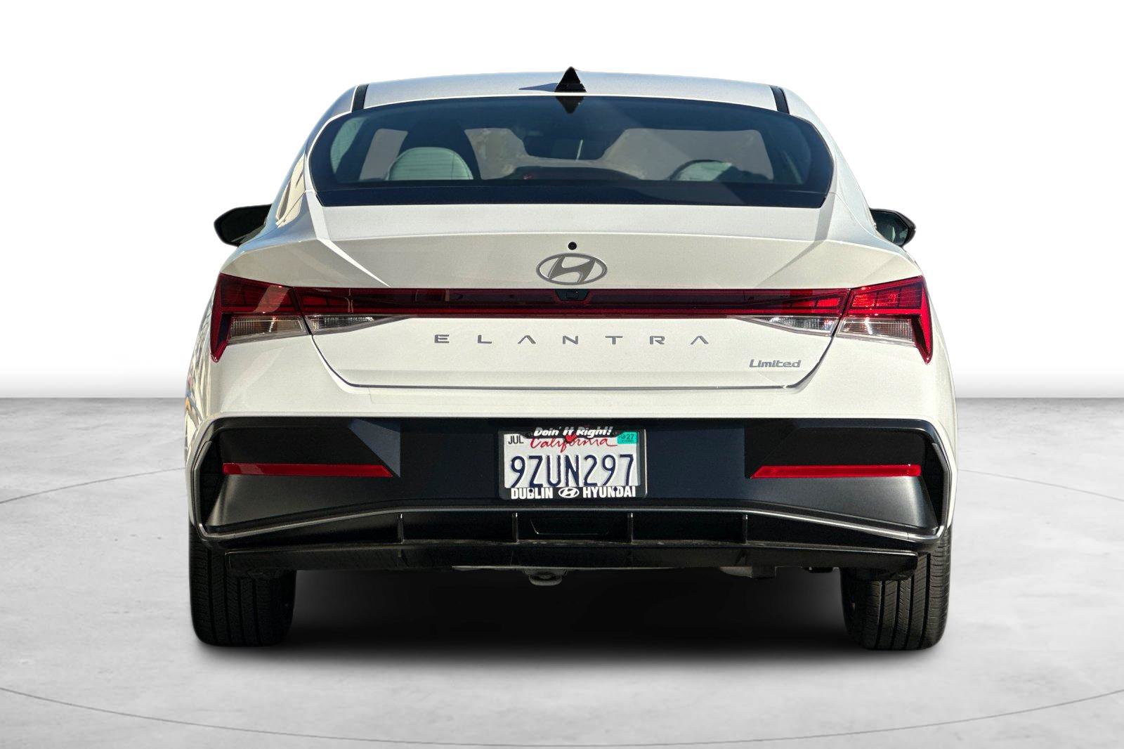 Certified 2026 Hyundai Elantra Limited FWD image 6