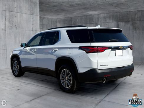 Used 2023 Chevrolet Traverse LT w/ LPO, Cargo Package FWD image 4