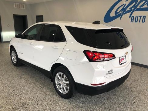 Used 2022 Chevrolet Equinox LS w/ LS Convenience Package image 4