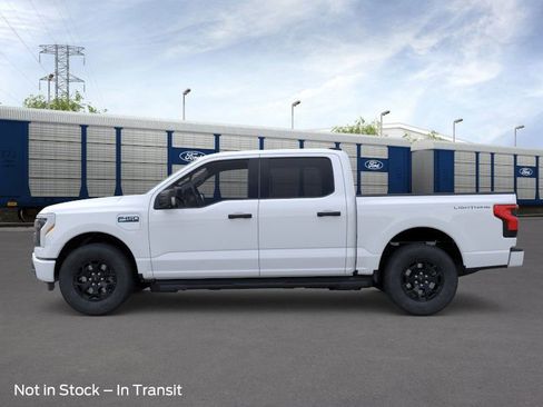 New 2025 Ford F150 Lightning XLT image 32