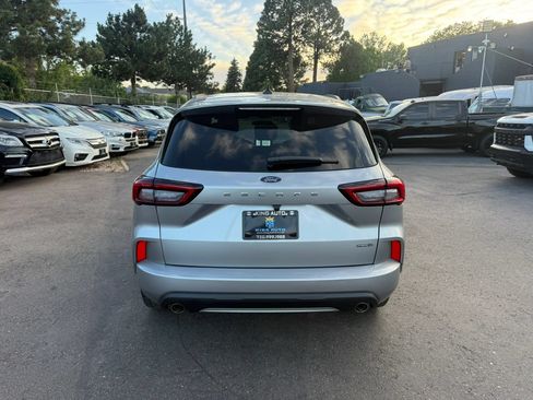 Used 2023 Ford Escape ST-Line Select AWD/4WD image 5