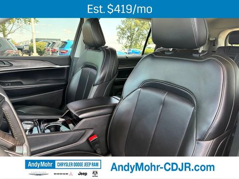 Used 2023 Jeep Grand Cherokee L Limited w/ Luxury Tech Group II AWD/4WD image 13