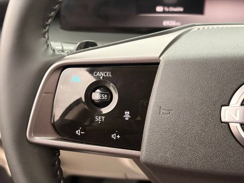 Certified 2025 Nissan Murano SV AWD/4WD image 28