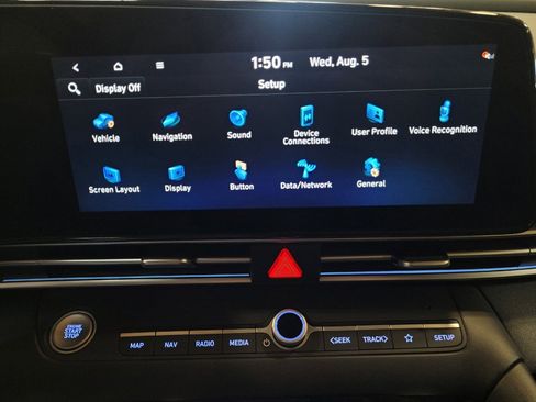 Used 2025 Hyundai Elantra SEL FWD image 25