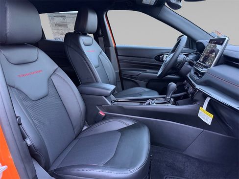 New 2026 Jeep Compass Trailhawk w/ Trailer Tow Group image 18