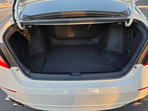 Used 2019 Honda Accord Sport image 11