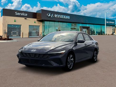 New 2026 Hyundai Elantra Limited FWD image 1