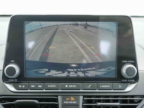 Used 2025 Nissan Altima 2.5 S FWD image 23