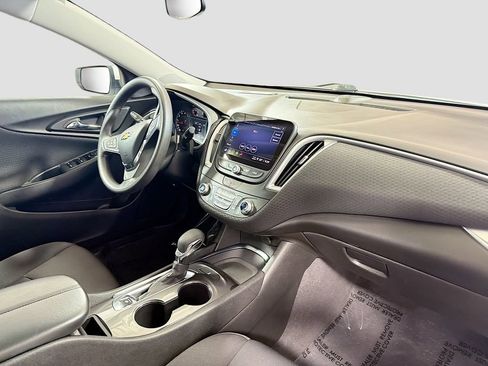 Used 2023 Chevrolet Malibu LT FWD image 30