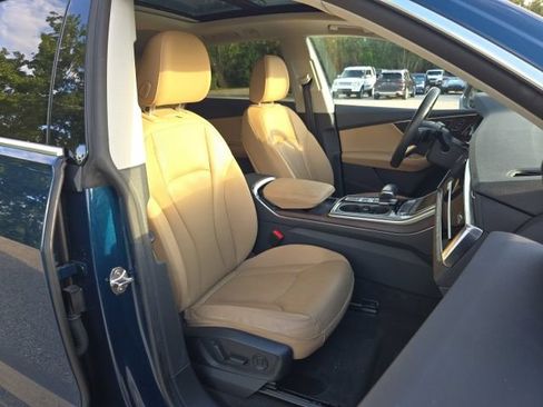Used 2019 Audi Q8 Premium Plus AWD/4WD image 12