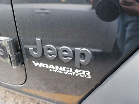 Used 2022 Jeep Wrangler Unlimited Sport AWD/4WD image 13