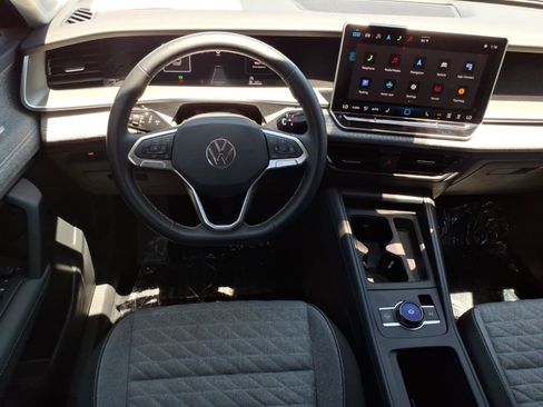 Used 2025 Volkswagen Tiguan S FWD image 23
