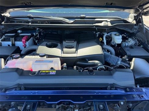 Used 2022 Toyota Tundra Limited image 12