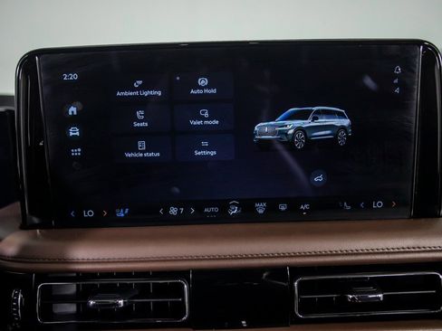 Used 2025 Lincoln Aviator Reserve w/ Equipment Group 201A image 31