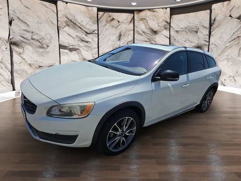 Used 2015 Volvo V60 T5 Cross Country w/ Protection Package AWD/4WD image 1