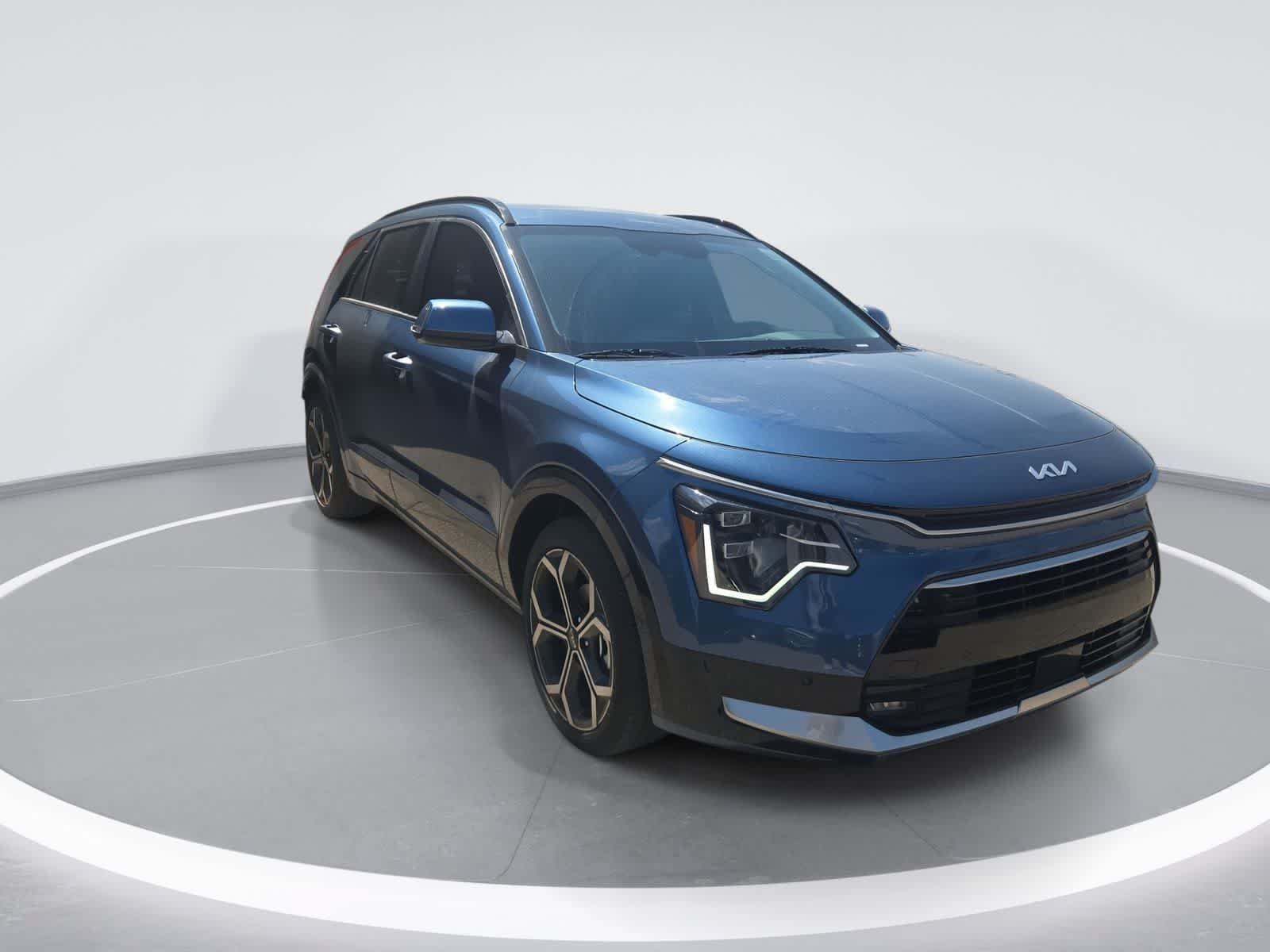 New 2026 Kia Niro SX Touring FWD image 2