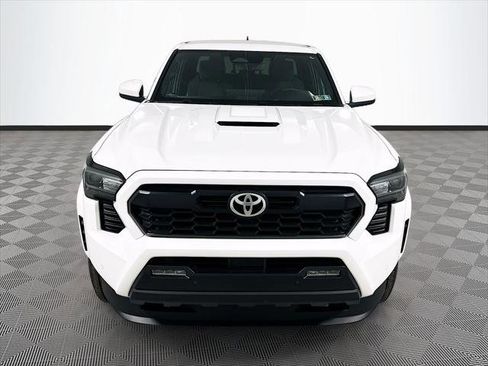 Certified 2024 Toyota Tacoma TRD Sport w/ TRD Sport Upgrade Package AWD/4WD image 2