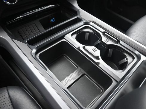 New 2026 Ford F250 Lariat w/ Black Appearance Package image 32