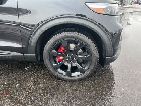 Used 2022 Ford Explorer ST w/ Equipment Group 401A image 2