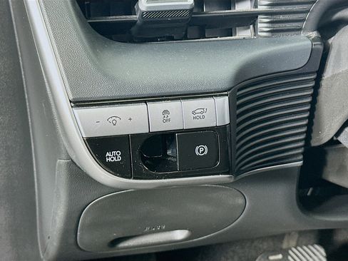 Used 2024 Hyundai Ioniq 5 SEL image 17