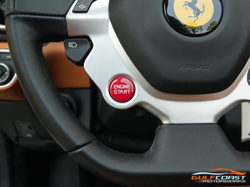 Used 2017 Ferrari California T RWD image 34