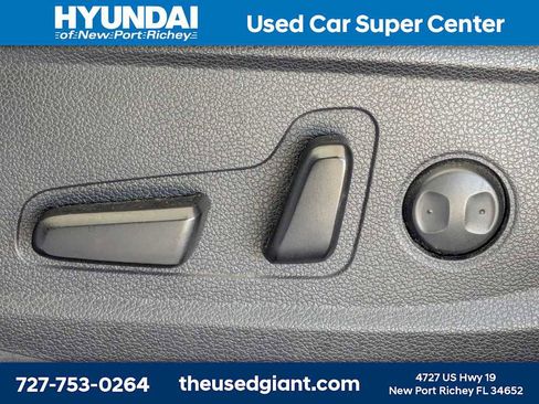 Used 2021 Hyundai Palisade SEL FWD image 24