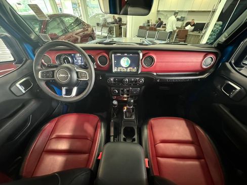 Used 2023 Jeep Wrangler Unlimited Rubicon 4xe image 24