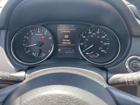 Used 2019 Nissan Rogue SL FWD image 23