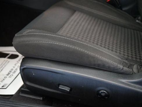 Used 2016 Dodge Challenger SXT image 20