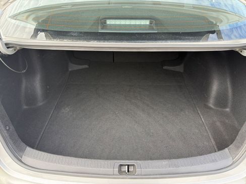 Used 2025 Toyota Corolla LE image 31