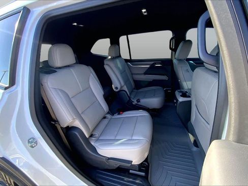 Used 2026 GMC Acadia Elevation w/ Black Edition FWD image 20
