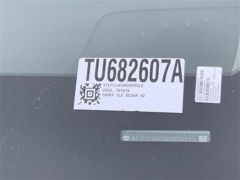 Used 2022 Toyota Camry XLE image 30