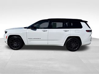 Used 2023 Jeep Grand Cherokee L Summit w/ High Altitude Package AWD/4WD video 2