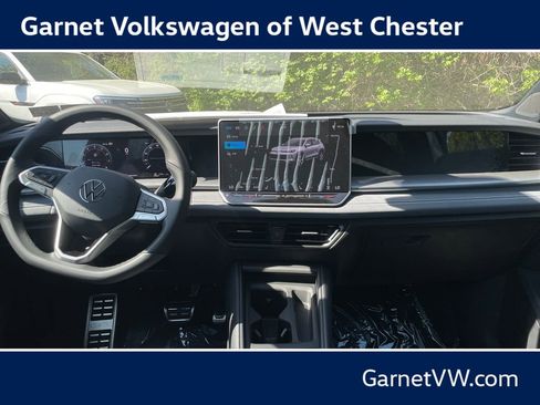 New 2026 Volkswagen Tiguan SE R-Line AWD/4WD image 12