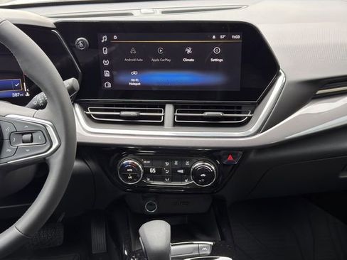 New 2025 Chevrolet Trax ACTIV w/ Sunroof Package image 13