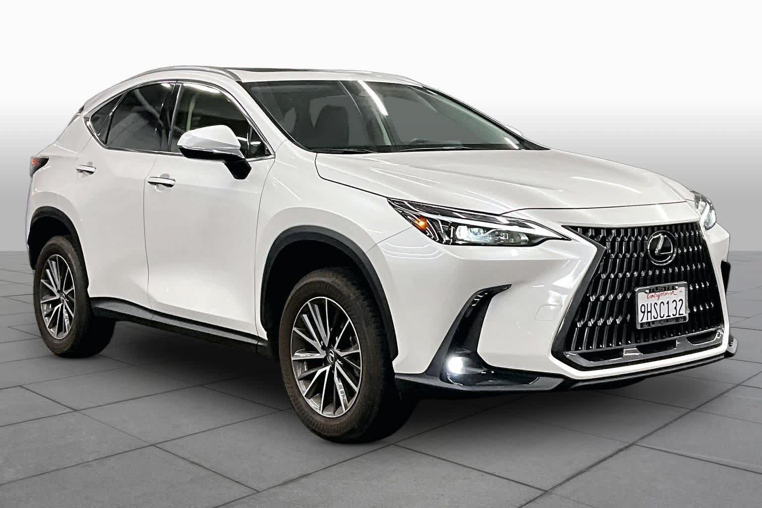 Used 2024 Lexus NX 250 FWD image 2