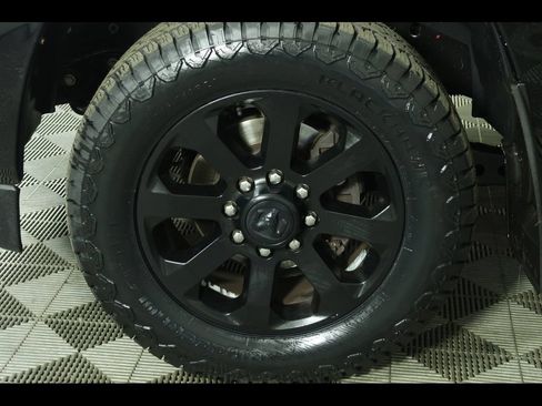 Used 2020 RAM 2500 Big Horn w/ Night Edition AWD/4WD image 18