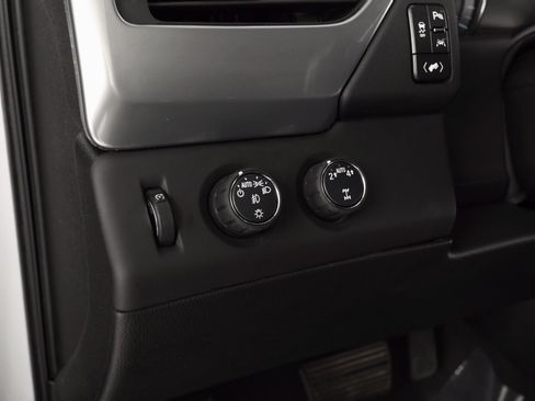 Used 2020 Chevrolet Suburban Premier image 34