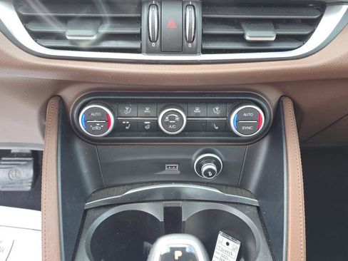 Used 2021 Alfa Romeo Stelvio Ti image 25