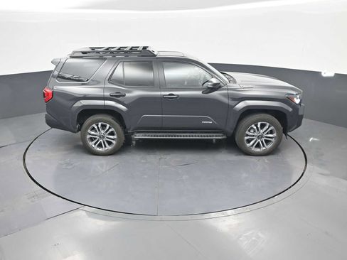 Used 2025 Toyota 4Runner Limited AWD/4WD image 37