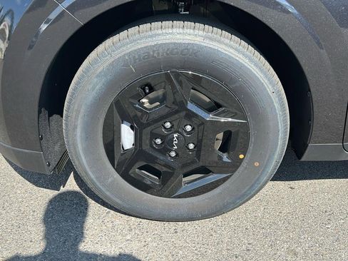 New 2026 Kia Carnival image 8