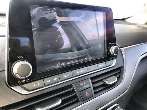 Used 2024 Nissan Altima 2.5 SR image 17