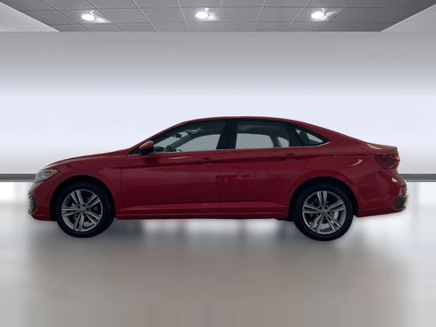 Used 2022 Volkswagen Jetta SE w/ Panoramic Sunroof Package image 2