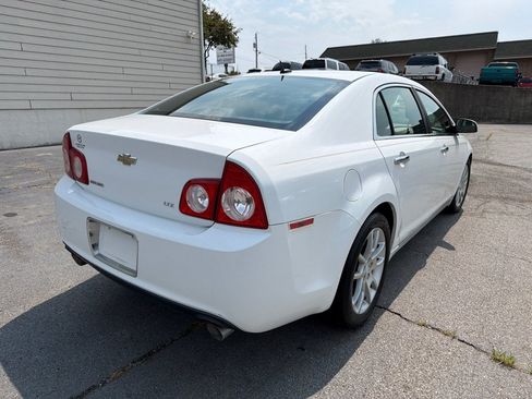 Used 2009 Chevrolet Malibu LTZ w/ HFV6 Engine Package FWD image 6