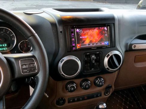 Used 2014 Jeep Wrangler Unlimited Sahara w/ Mopar Chrome Edition Group image 6